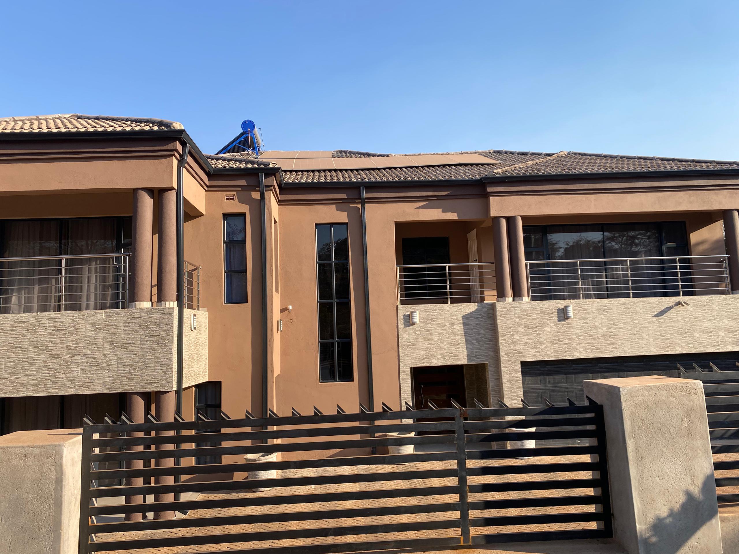 Full House Exclusive Package